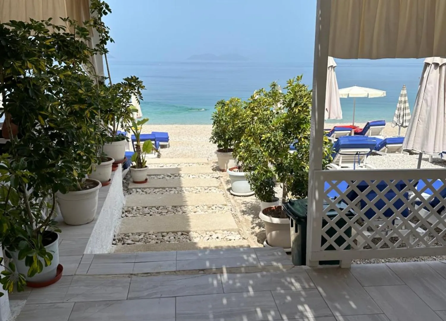 Takas Hotel Radhimë 2*,  Albania