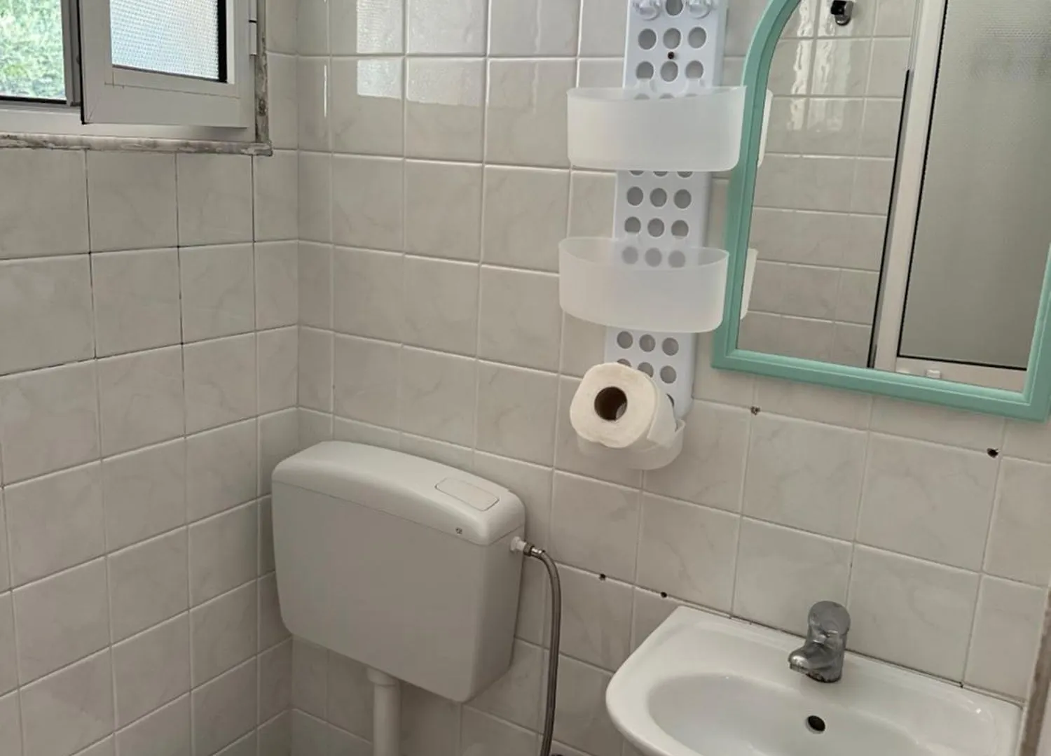 Takas Hotel Radhimë