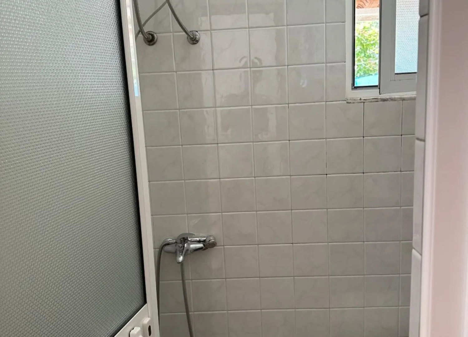 **  Takas Hotel Radhimë Albánie