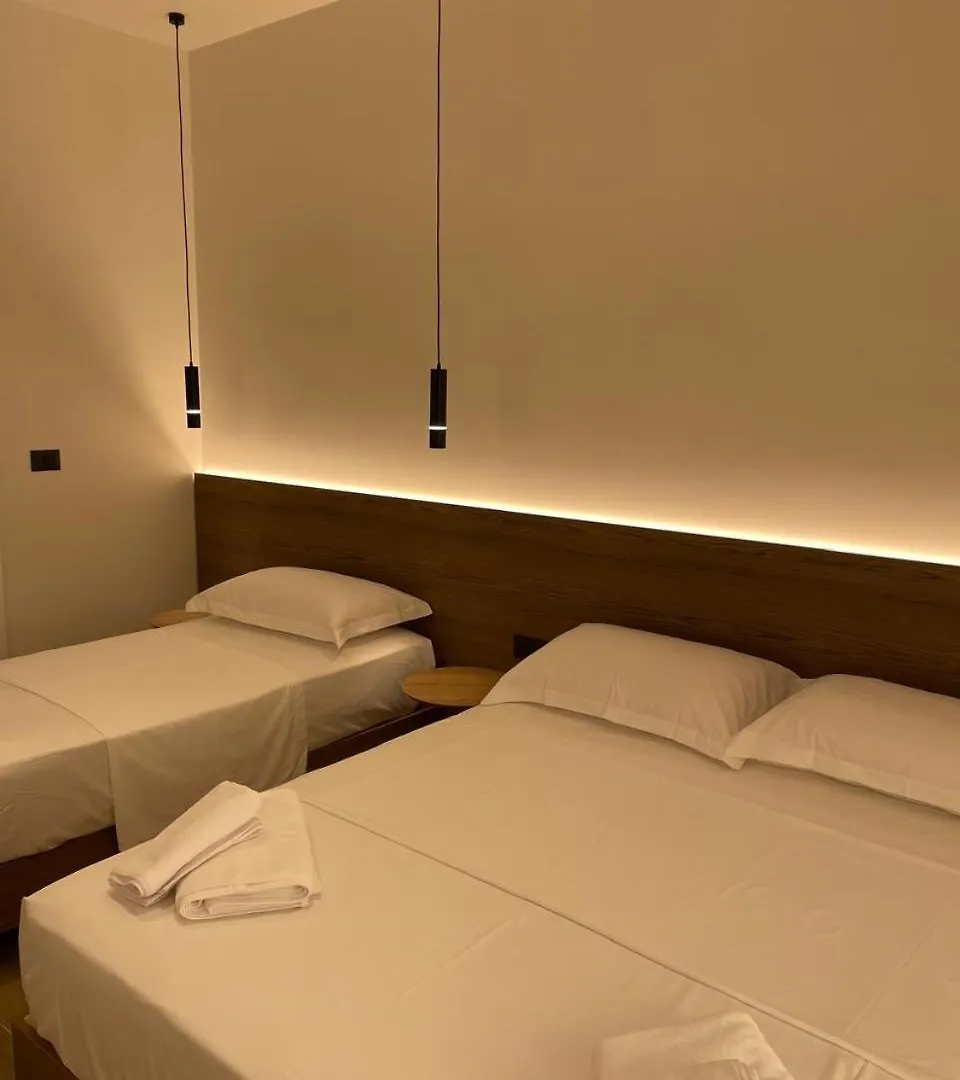 Takas Hotel Radhime