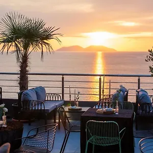 Hotel Thea, Vlorë