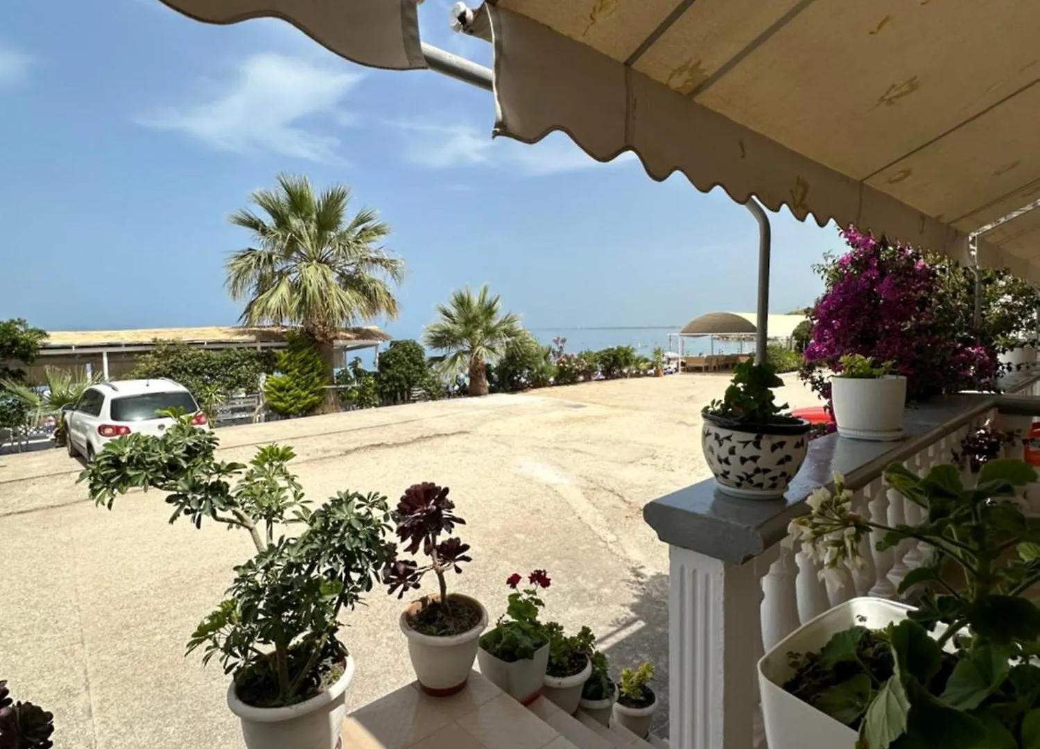 Takas Hotel Radhime Albania