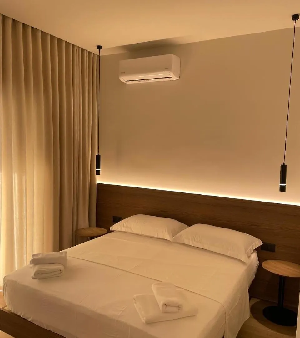 **  Takas Hotel Radhime Albania