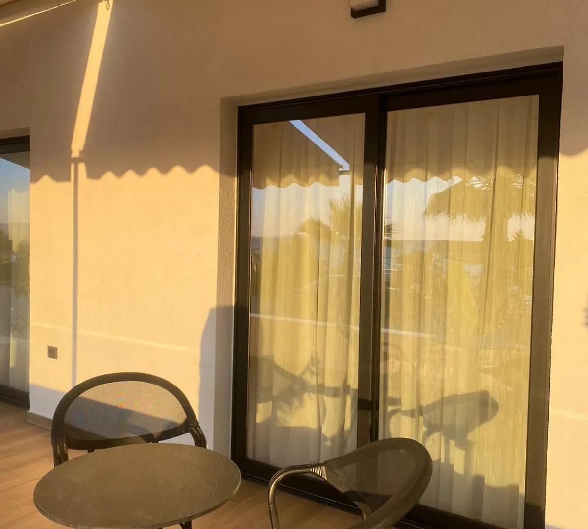 Takas Hotel Radhime